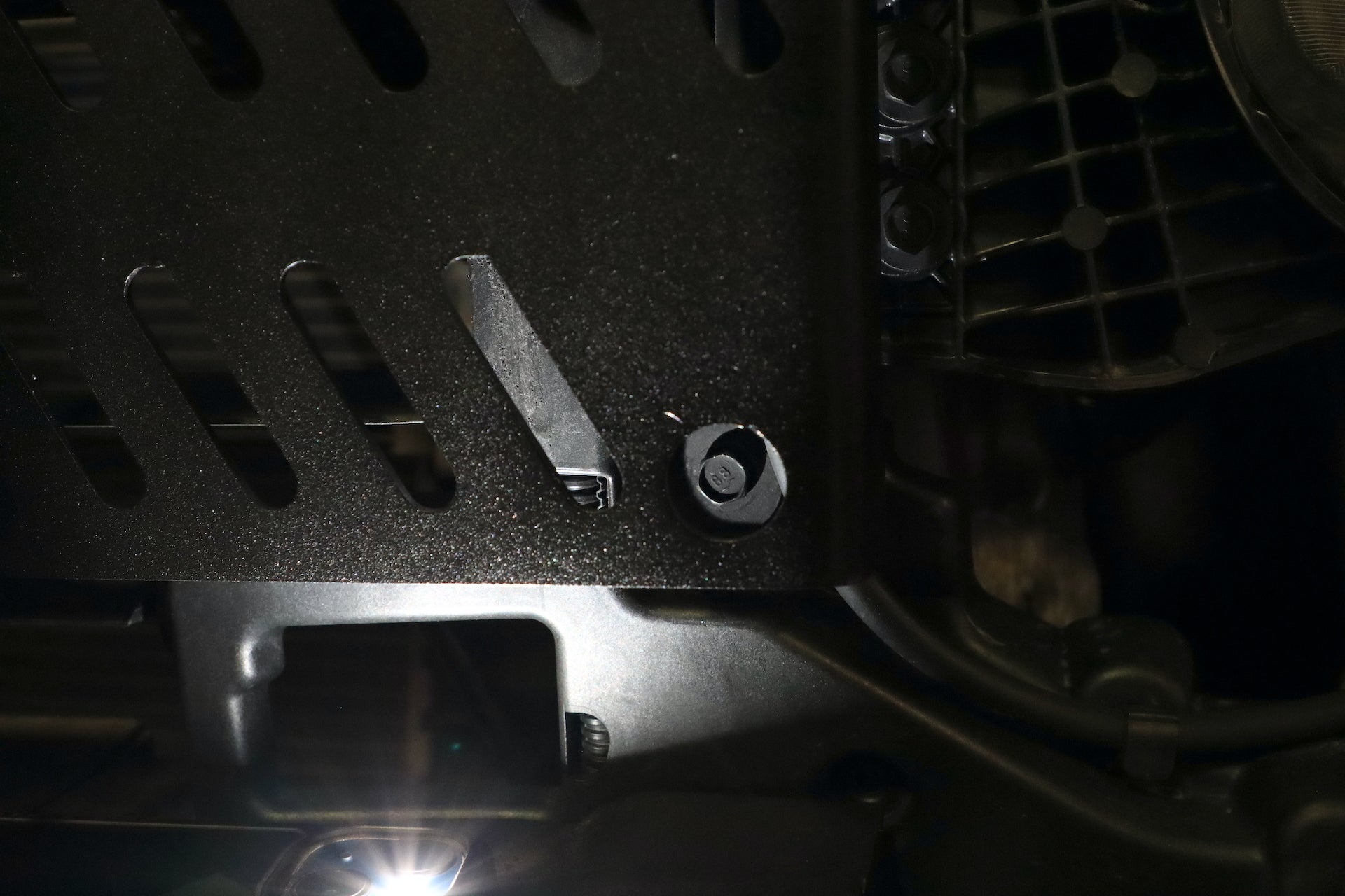 PREMIUM HIDDEN LIGHT BAR MOUNTS FOR CHEVY 1500