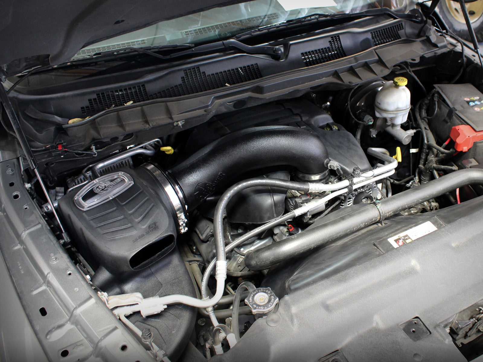 Momentum GT Cold Air Intake System (2009-2022 HEMI 5.7L - RAM 1500)