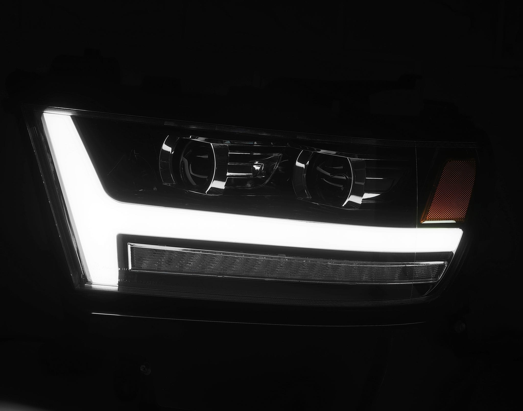 ALPHAREX LUXX LED Projector Headlights Jet-Black RAM 2019+ 1500