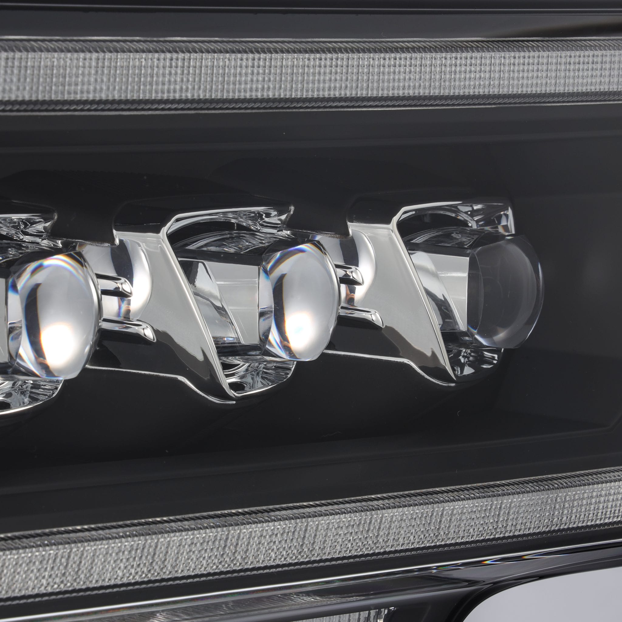 ALPHAREX NOVA LED Projector Headlights Black RAM 2019-22 2500/3500