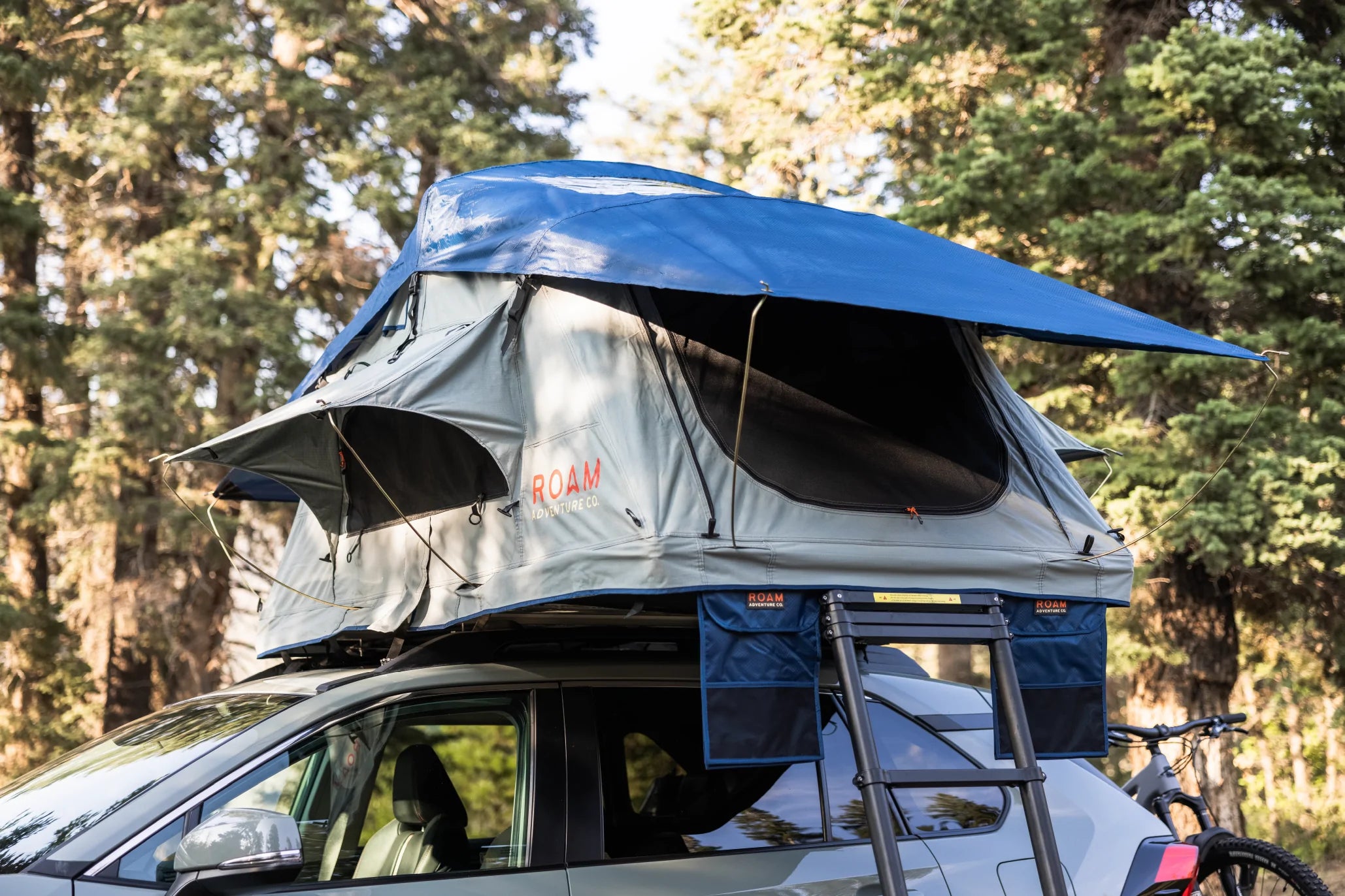 ROAM Vagabond LITE Rooftop Tent